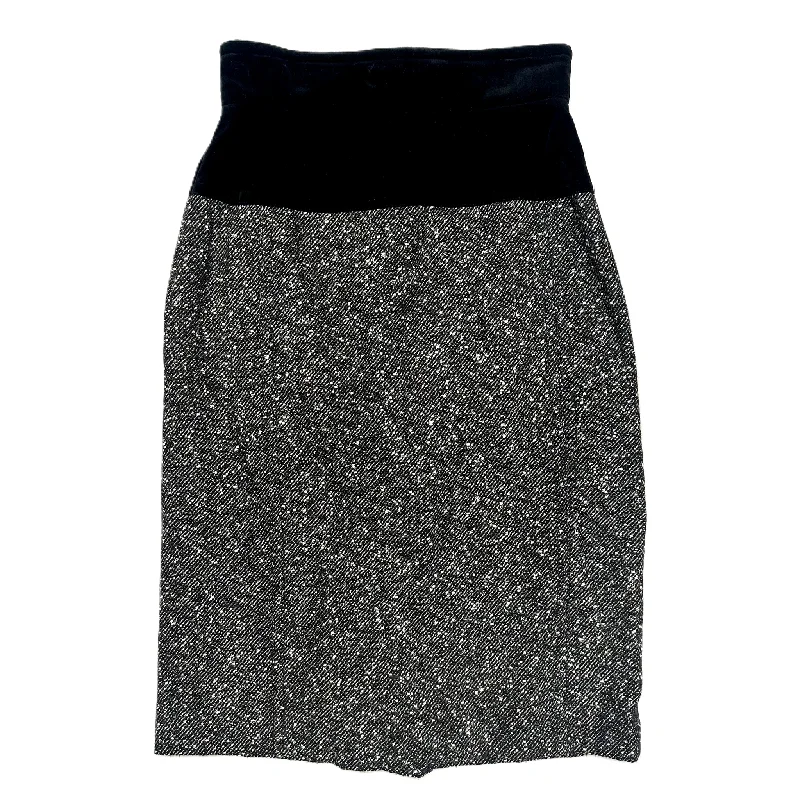 Skirt Designer By Escada In Black & Grey, Size: Xxs