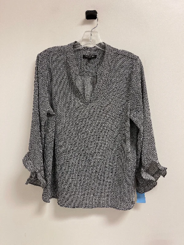 Top Long Sleeve By Banana Republic In Black & White, Size: L