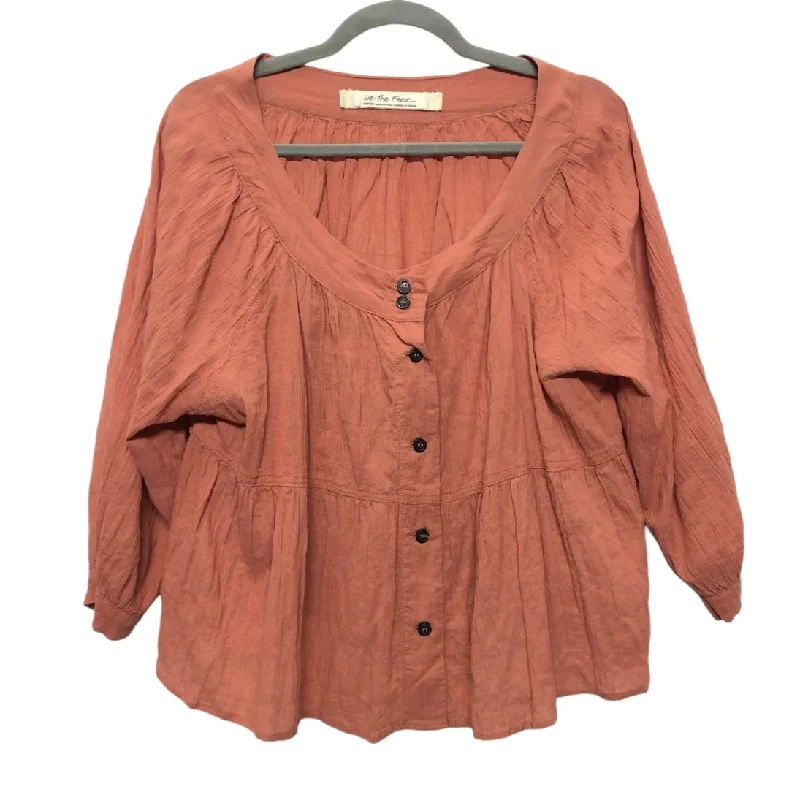 Top 3/4 Sleeve By We The Free In Pink & Red, Size: M