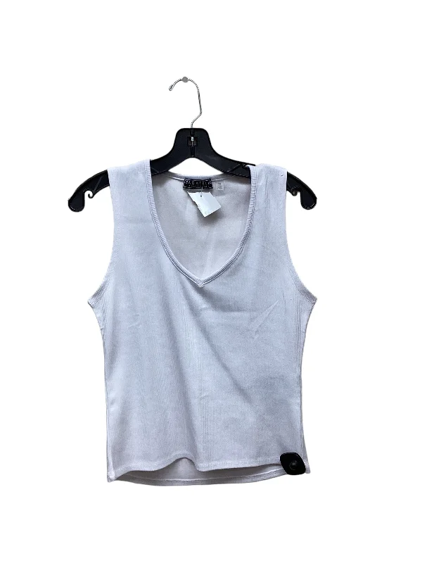 White Top Sleeveless Clothes Mentor, Size M